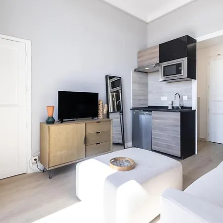Coquette Studette, Apercu Mer, A 400m Des Plages * Villeneuve-Loubet